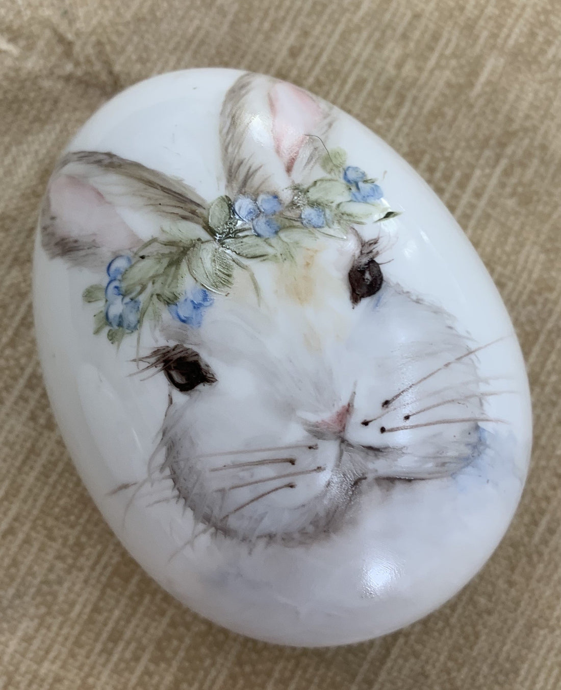 2728 porcelain egg with bunny