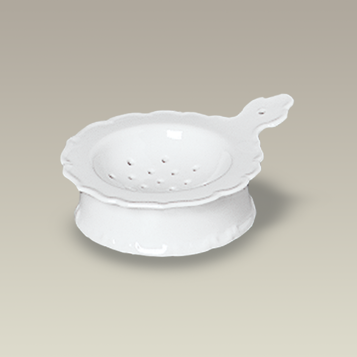 5" Antique Shaped Tea Strainer