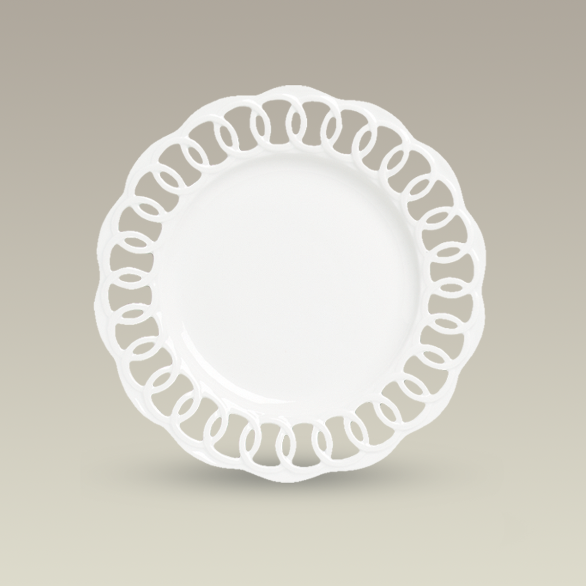 7.75" Openwork Round Plate