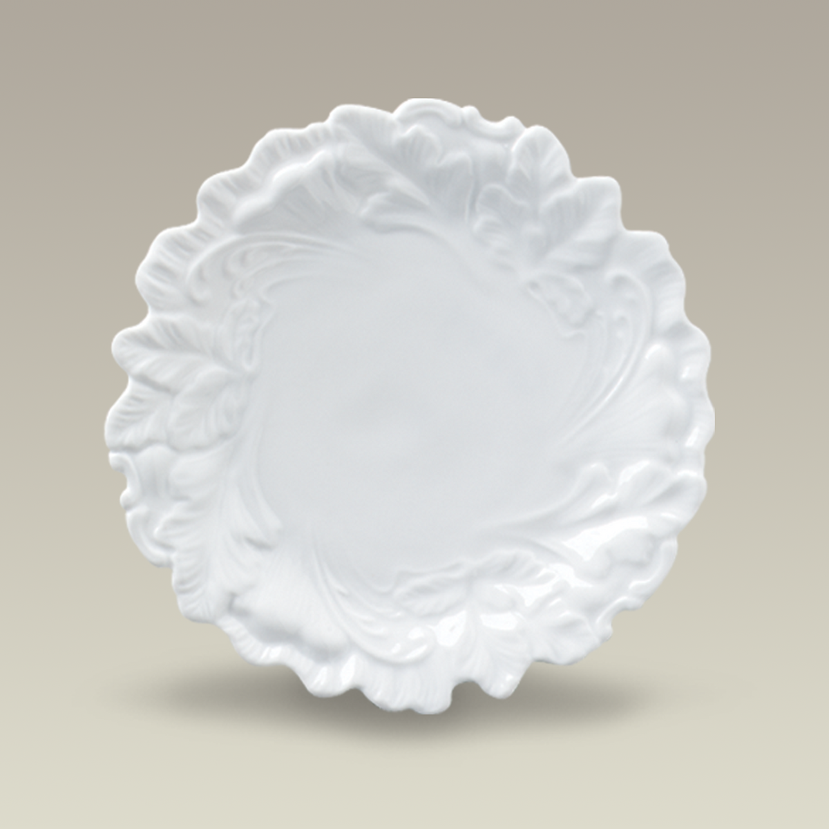 7.5" Embossed Leaf Plate