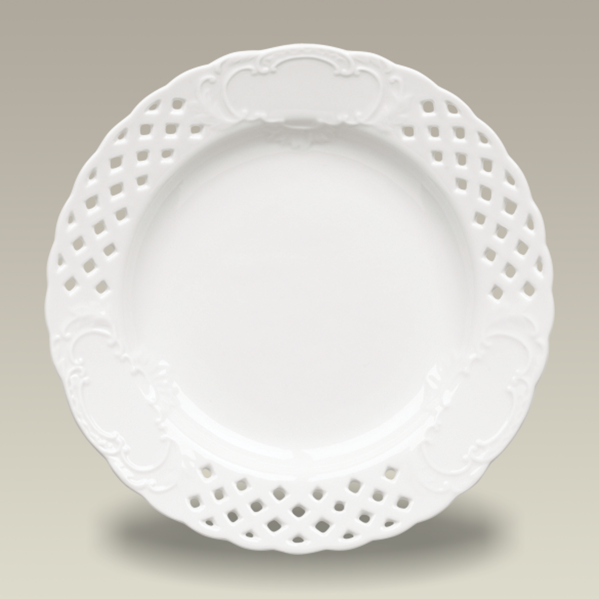 9.25" Openwork Embossed Plate