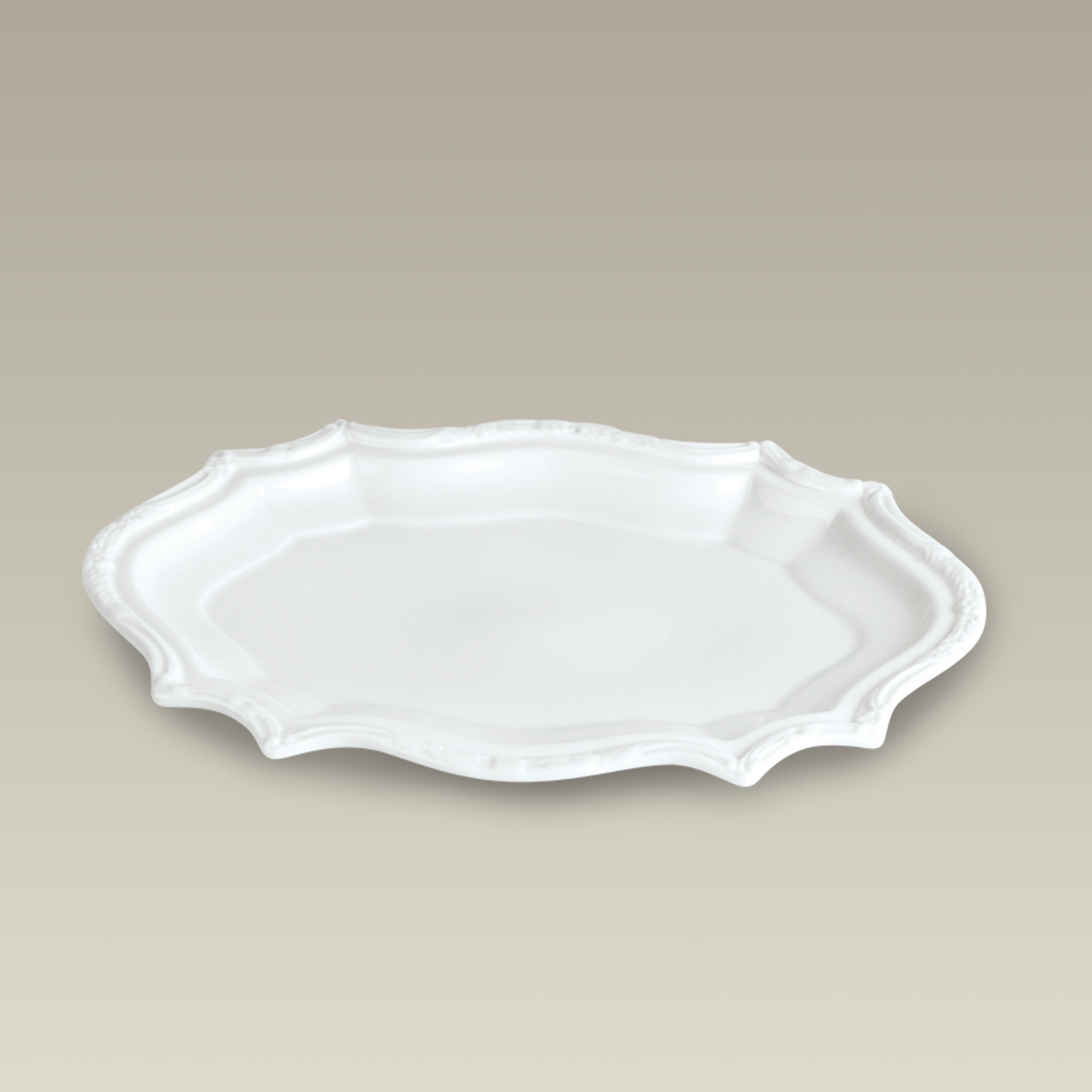 Oblong Scalloped Tray, 10.625"